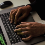 Cybersecurity aziendale: 5 mosse essenziali per difendere la tua attività